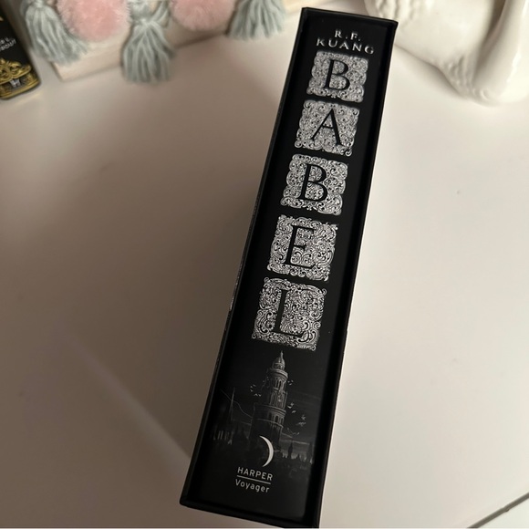 Illumicrate Babel Signed by R.F. Kuang Rebecca F. Kuang Brand New in Box Cover - Picture 2 of 8